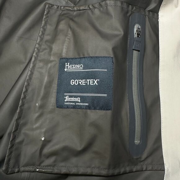 Herno Laminar GORE-TEX Paclite A-Line Hooded Waterproof Jacket M 8 RARE - Picture 9 of 16
